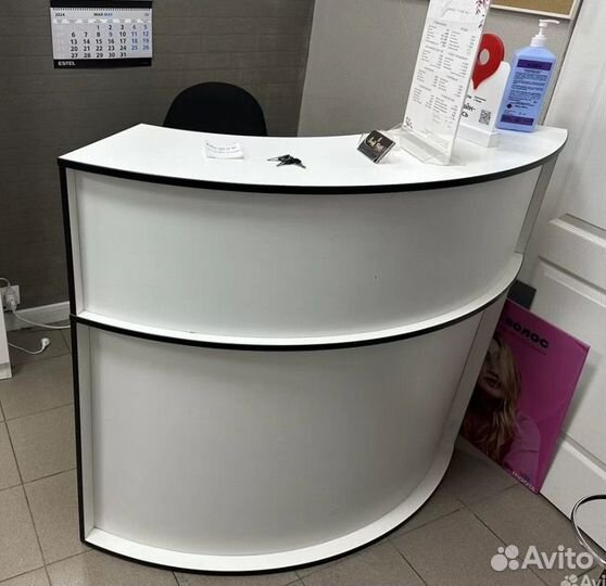 Стойка ресепшен стол администратора