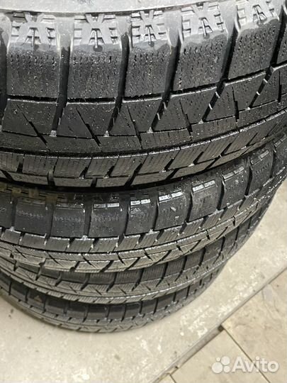 Bridgestone Blizzak Revo GZ 205/60 R16