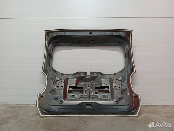 Дверь багажника Renault Duster