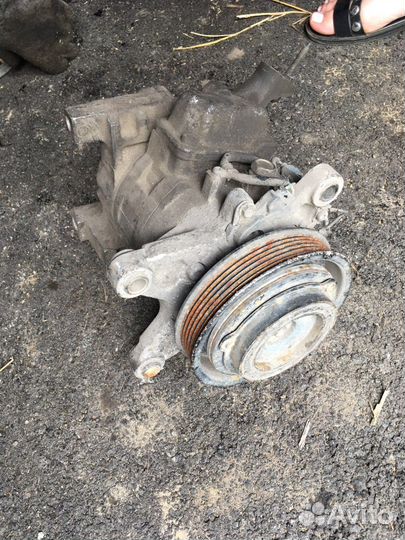 Компрессор кондиционера Nissan Tiida 92600CJ70B