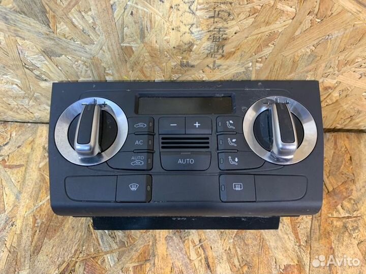 Блок управления климат-контролем Audi A3 8P(5хб)