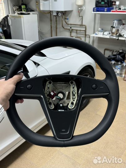 Руль tesla plaid