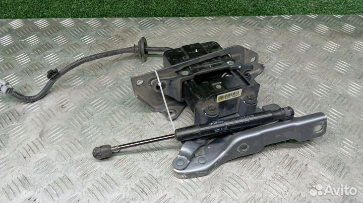 Петля капота Hyundai Genesis Правый