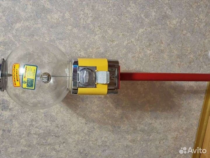 Автомат с жвачками