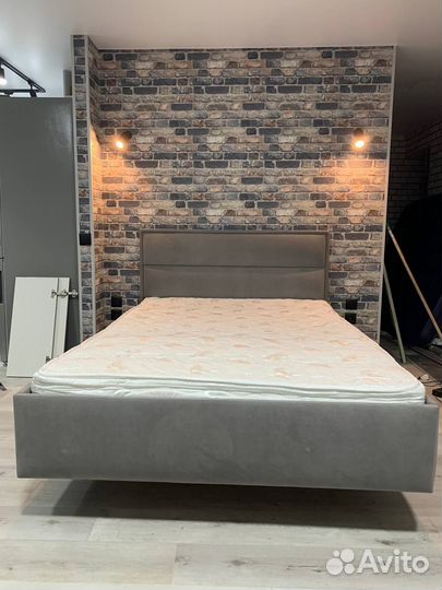 Кровать двухспальная