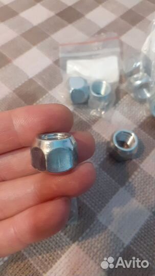 Гайки колесные конусные М12 под ключ на19