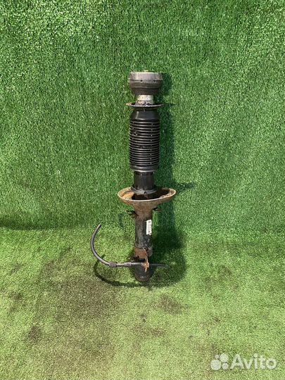 Стойка передняя правая Skoda Octavia a4 Tour