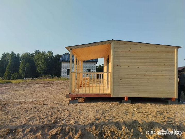 Бытовка с террасой 6х5м