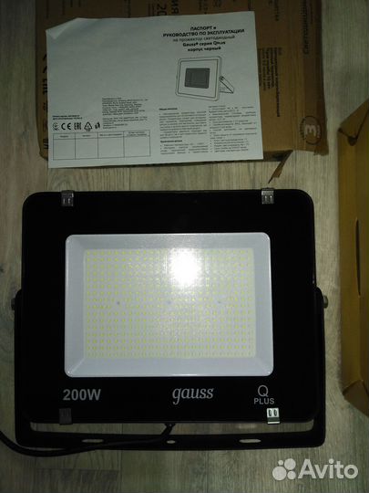 Светодиодный прожектор 200 вт