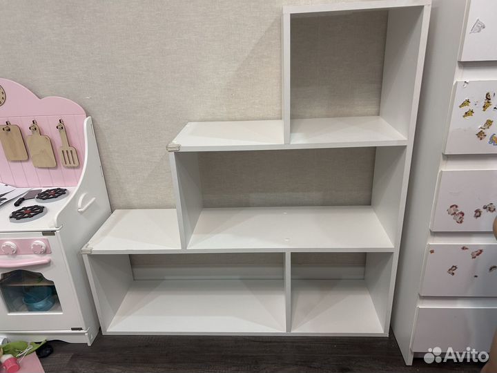 Стеллаж для игрушек