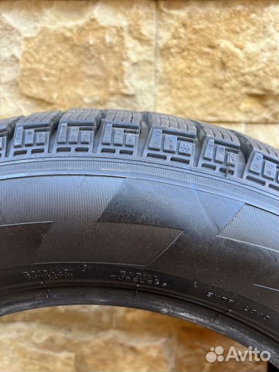 Pirelli Ice Zero 215/60 R16