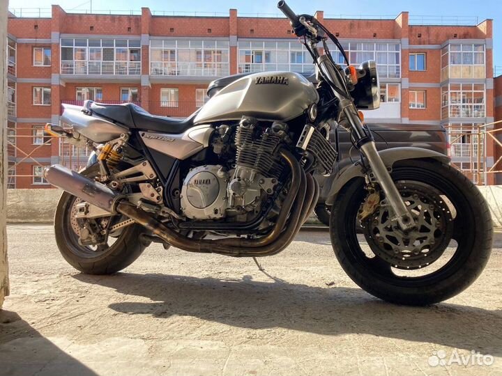 Yamaha XJR1300