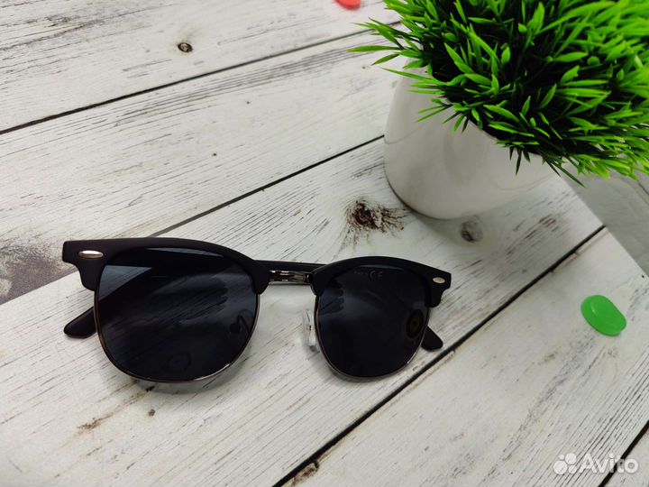 Солнцезащитные очки clubmaster