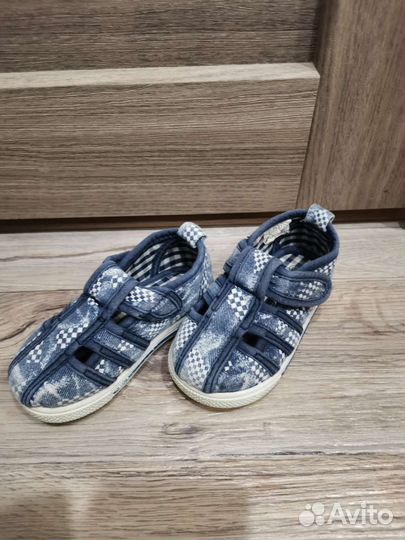 Детская обувь