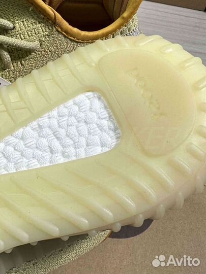 Кроссовки Adidas Yeezy Boost 350 v2