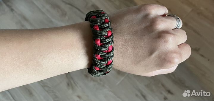 Браслет из паракорда