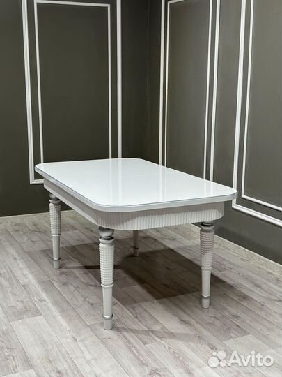 Стол в наличии