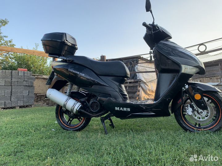 Скутер avenger 150