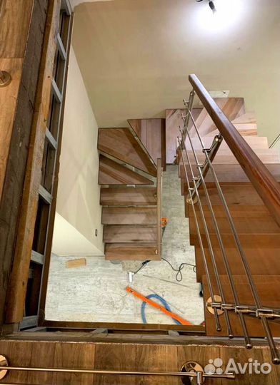 Лестница г-образная на дачу
