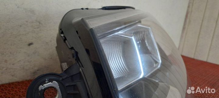 Фара левая Volkswagen Transporter T6