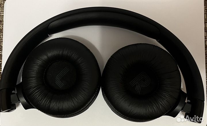 Беспроводные наушники jbl tune 520bt