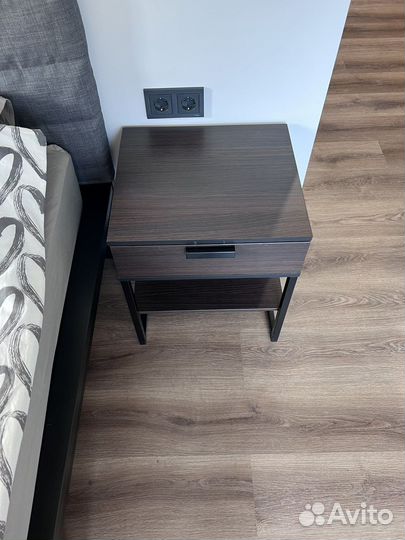 Тумбы прикроватные 2 шт Икеа