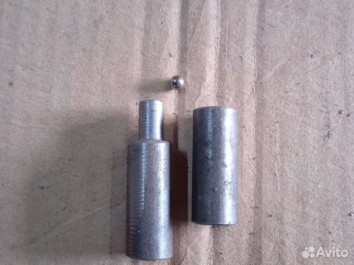 Дверные шарниры