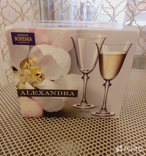 Фужеры для вина и шампанского