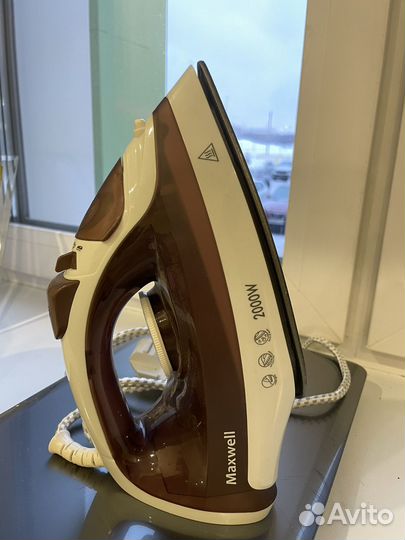 Утюг Maxwell
