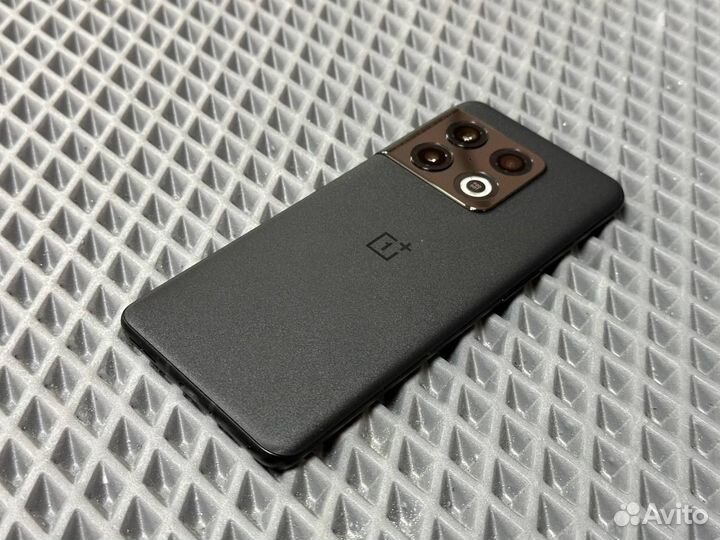 OnePlus 10 pro, 8/128 ГБ