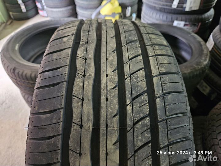 RoadX RXMotion U11 245/40 R18