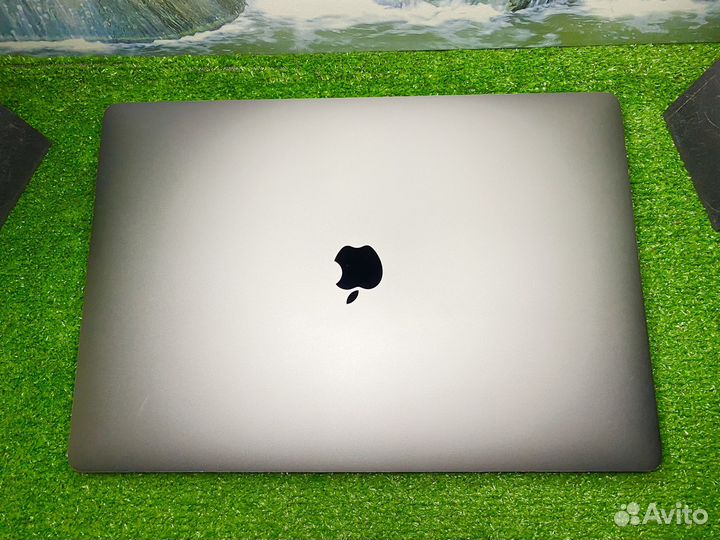 Macbook Pro 16 2020 i9-32-1000gb/200-циклов