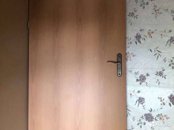 Дверь входная деревянная бу