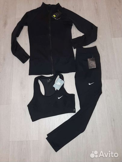 Костюм фитнес тройка