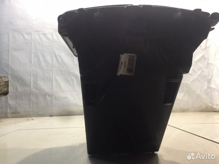 Подлокотник (Mercedes-Benz M-class W166)