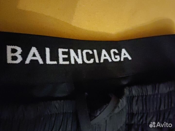 Balenciaga шорты boxer на руках