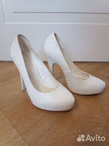Туфли женские белые 35 размер