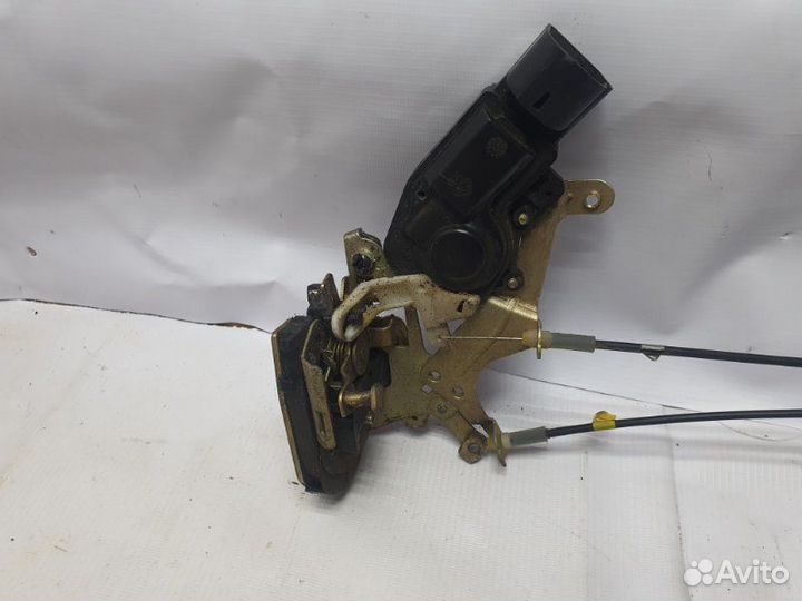 Замок двери задний левый Geely Mk седан MR4790A