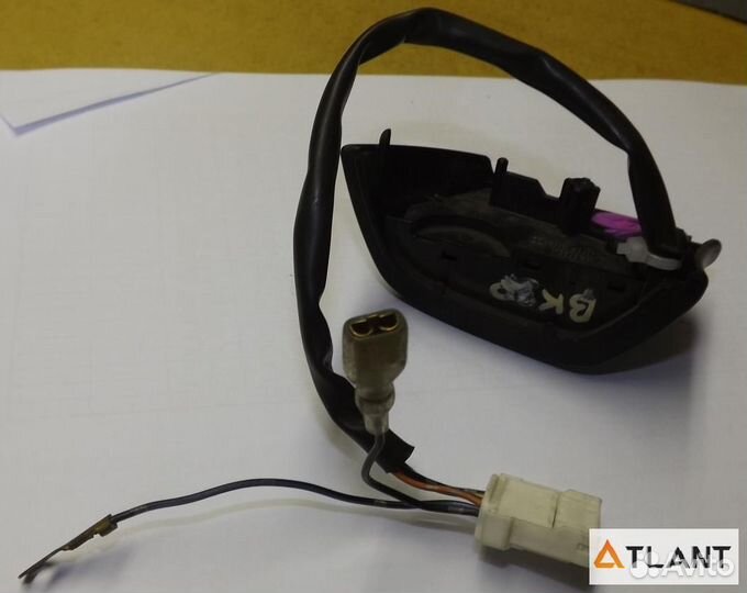 Кнопки на руль правый mazda axela