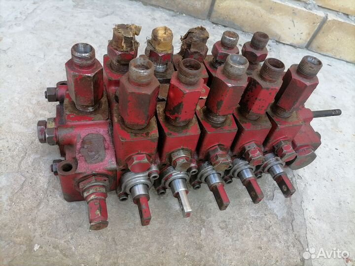 Гидрораспределитель 5 секций Япония оригинал
