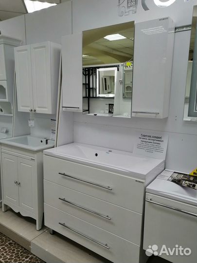 Мебель в ванную 