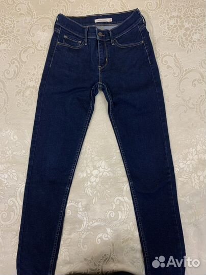 Джинсы levis