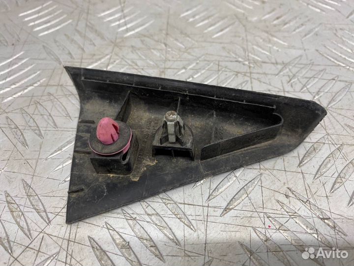 Б/У накладка двери уголок салона (обшивка салона)