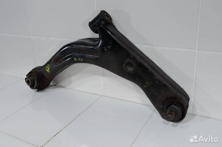 Рычаг нижний передний правый Mazda Tribute EP