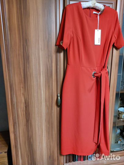 Нарядное платье продам