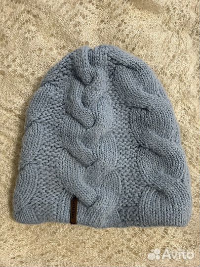 Шапки шерстяные женские