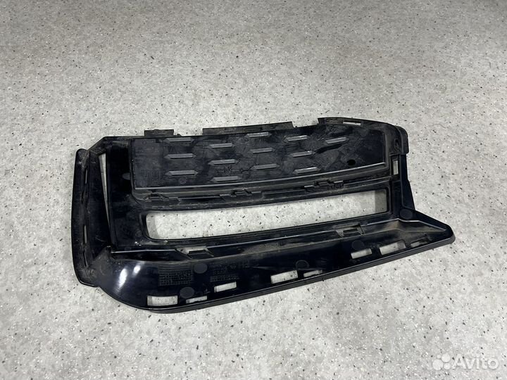 Решетка бампера правая BMW G30 G31 М-пакет