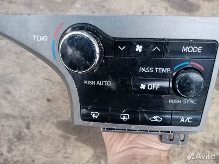 Блок климата на Тойота Венза 14г