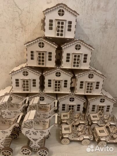 Игрушка Домик кукольный