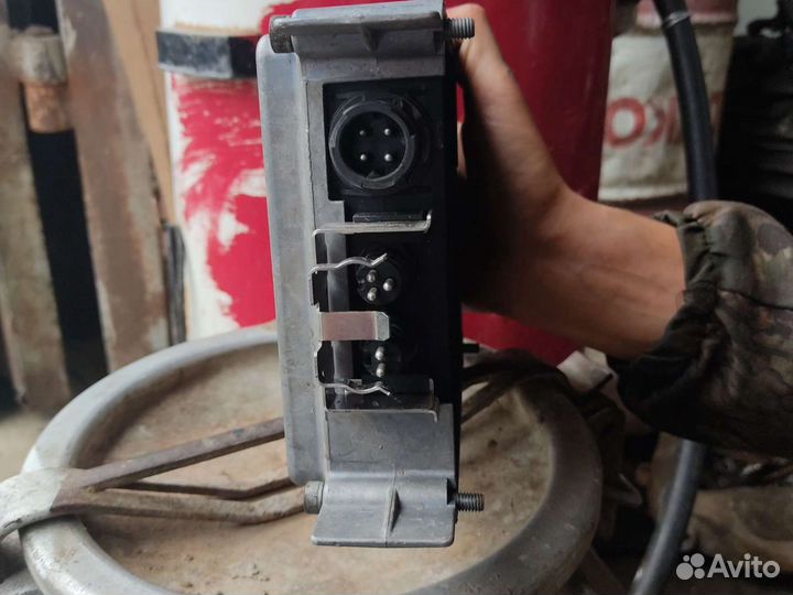 Кран воздушный электрическая часть